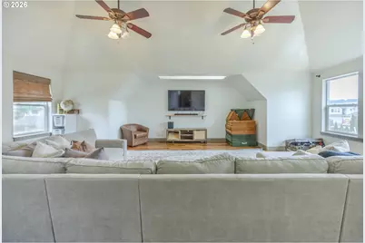 6885 Simeon Dr, Springfield, OR 97478 - Photo 22