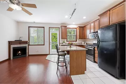 810 E 9th St #B8, Newberg, OR 97132 - Photo 6