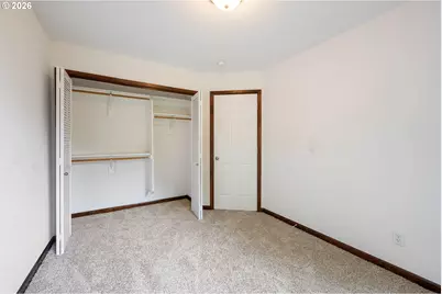 810 E 9th St #B8, Newberg, OR 97132 - Photo 18