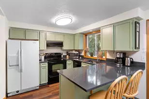 68295 E Twinberry Loop, Welches, OR 97067 - Photo 8