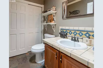 107 Garibaldi St, Lake Oswego, OR 97035 - Photo 24