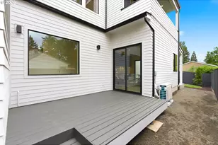 9261 SW 1st Ave, Portland, OR 97219 - Photo 32