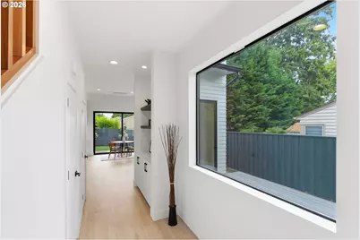 9261 SW 1st Ave, Portland, OR 97219 - Photo 6