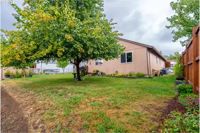 325 NW Denton Ave, Dallas, OR 97338 - Photo 28