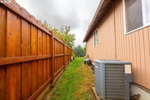 325 NW Denton Ave, Dallas, OR 97338 - Photo 6