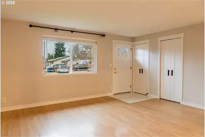 660 SW Coral St, Junction City, OR 97448 - Photo 4
