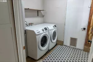 660 SW Coral St, Junction City, OR 97448 - Photo 28