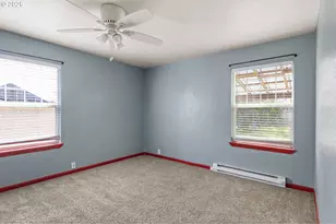 694 32nd St, Springfield, OR 97478 - Photo 26