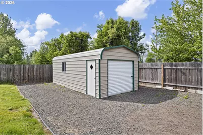 694 32nd St, Springfield, OR 97478 - Photo 36