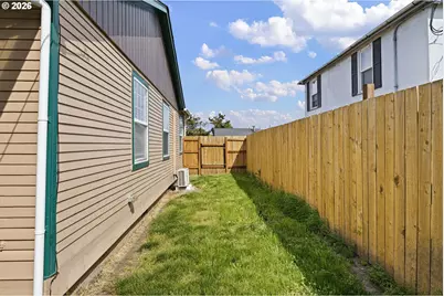 694 32nd St, Springfield, OR 97478 - Photo 40