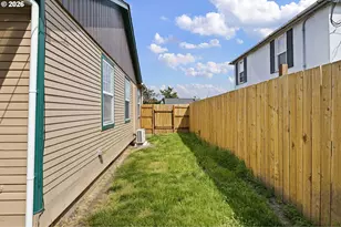 694 32nd St, Springfield, OR 97478 - Photo 40