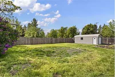 694 32nd St, Springfield, OR 97478 - Photo 32