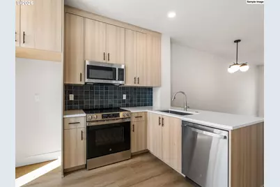 7564 SW 31st Ave, Portland, OR 97219 - Photo 2