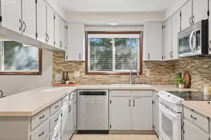 12202 SE Guilford Dr, Milwaukie, OR 97222 - Photo 18