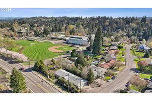 12202 SE Guilford Dr, Milwaukie, OR 97222 - Photo 8