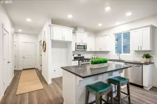 1477 N Millican Creek St, Lafayette, OR 97127 - Photo 6