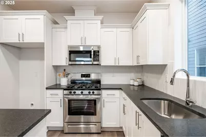 1477 N Millican Creek St, Lafayette, OR 97127 - Photo 8