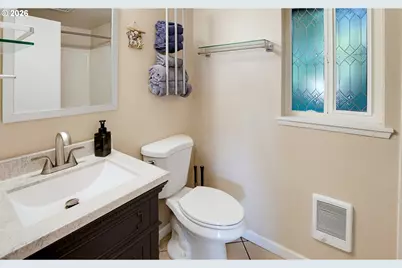 242 Prospect Ave, Yachats, OR 97498 - Photo 14