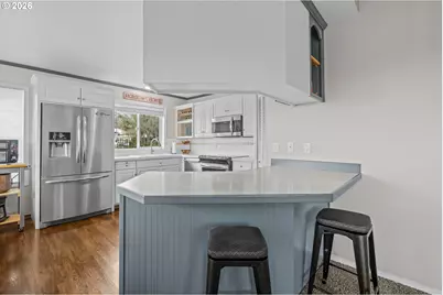 242 NW Walnut Ave, Dundee, OR 97115 - Photo 10