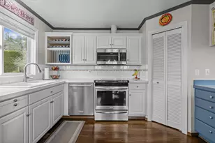 242 NW Walnut Ave, Dundee, OR 97115 - Photo 12