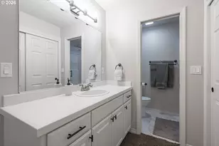 242 NW Walnut Ave, Dundee, OR 97115 - Photo 26