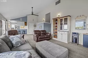 242 NW Walnut Ave, Dundee, OR 97115 - Photo 8