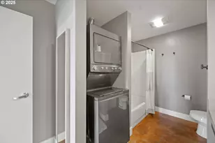 411 NW Flanders St, Portland, OR 97209 - Photo 14