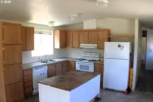 100 Opossum Ln, Myrtle Creek, OR 97457 - Photo 10