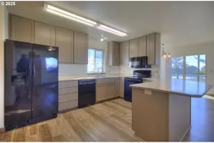 405 Arnold Ln, Brookings, OR 97415 - Photo 8