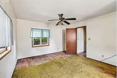 1637 NE 75th Ave, Portland, OR 97213 - Photo 14