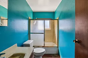 1637 NE 75th Ave, Portland, OR 97213 - Photo 16