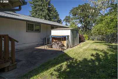 302 Arcadia Dr, Roseburg, OR 97471 - Photo 32