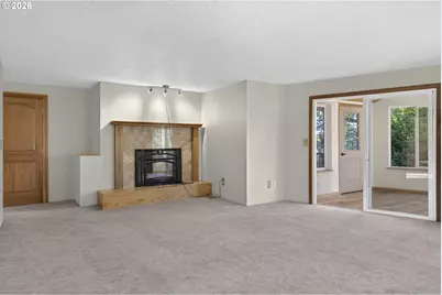 302 Arcadia Dr, Roseburg, OR 97471 - Photo 8