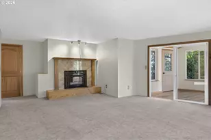302 Arcadia Dr, Roseburg, OR 97471 - Photo 8