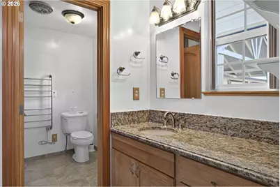 302 Arcadia Dr, Roseburg, OR 97471 - Photo 20