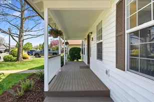 744 E Heritage Loop, La Center, WA 98629 - Photo 2