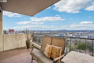 2211 SW 1st Ave, Portland, OR 97201 - Photo 38