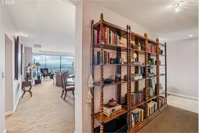 2211 SW 1st Ave #1502, Portland, OR 97201 - Photo 4