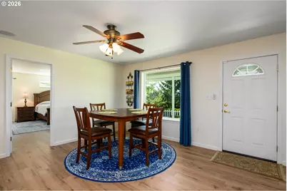 1220 NE Cambrian Ct, Roseburg, OR 97470 - Photo 16