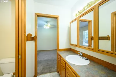 1411 NE Logan St, McMinnville, OR 97128 - Photo 20