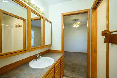 1411 NE Logan St, McMinnville, OR 97128 - Photo 18