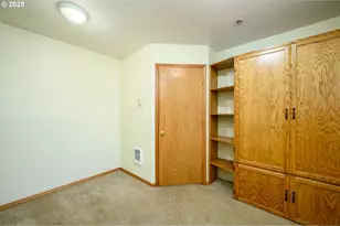 1411 NE Logan St, McMinnville, OR 97128 - Photo 34