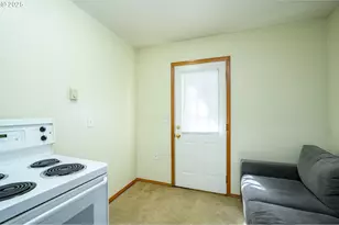 1411 NE Logan St, McMinnville, OR 97128 - Photo 30