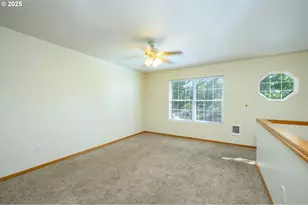 1411 NE Logan St, McMinnville, OR 97128 - Photo 14