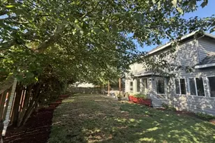 5456 NW Preakness Terrace, Portland, OR 97229 - Photo 2