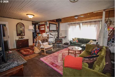 872 E Bridge St, Vernonia, OR 97064 - Photo 4