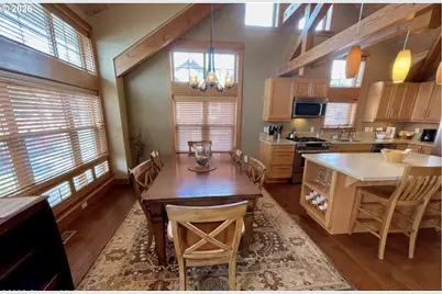 132 E Surfcrest Ave #B2-B, Cannon Beach, OR 97110 - Photo 8