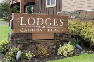 132 E Surfcrest Ave, Cannon Beach, OR 97110 - Photo 2