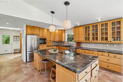 331 Lakeview Rd, White Salmon, WA 98672 - Photo 14