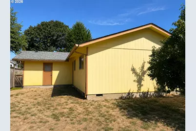435 S 9th St, Saint Helens, OR 97051 - Photo 4